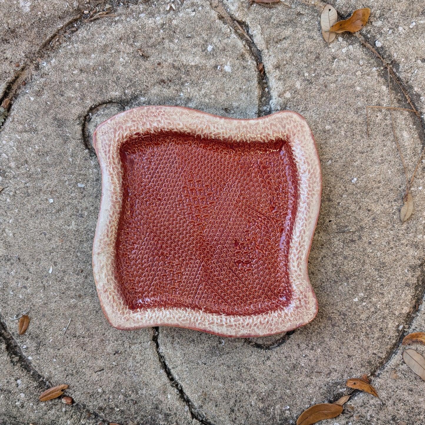 Knit Stitch swoopy square plate (9 inch)