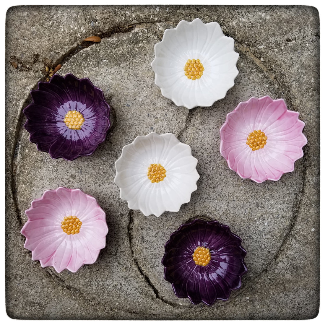 New in the shop: Daisy bowls