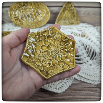 Tiny Trinket dish (honeycomb)