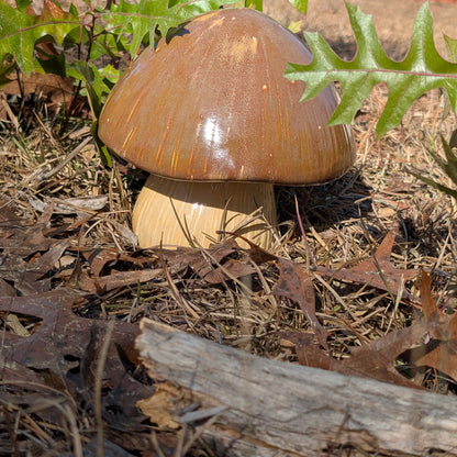 Garden mushroom (7-inch)