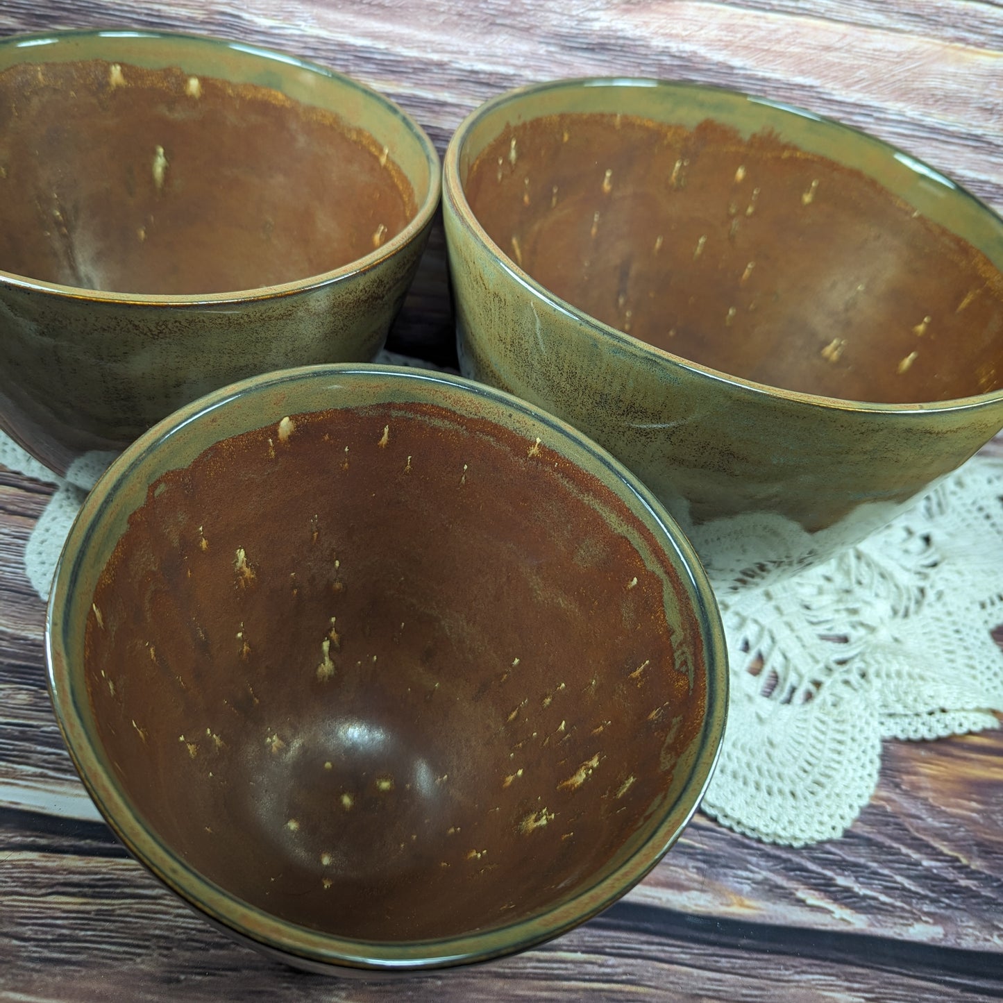 Nesting Mixing bowls (set of three; stoneware)