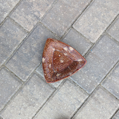 Sunflower triangle dish (5.5 inch)