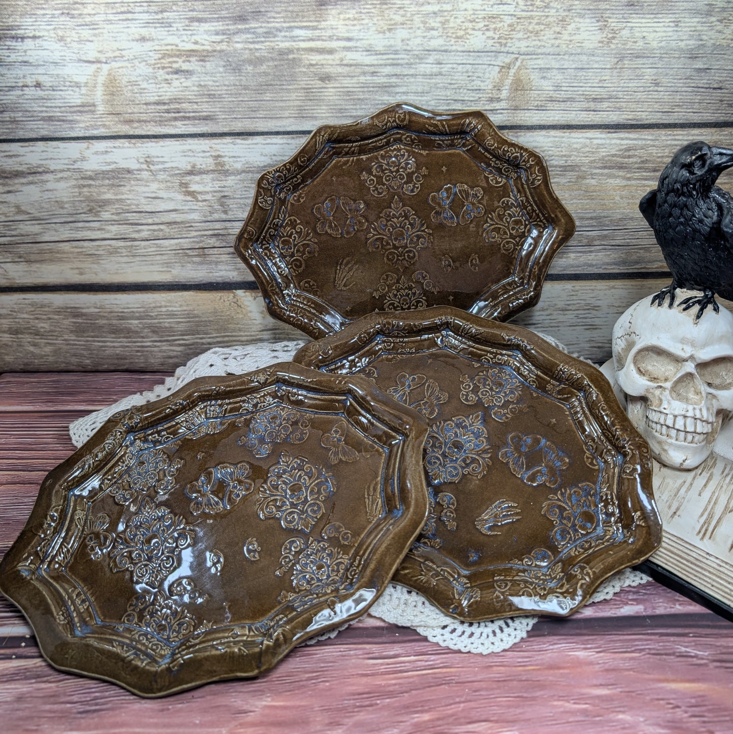 Small oval tray (butterfly skulls)