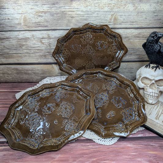 Small oval tray (butterfly skulls)