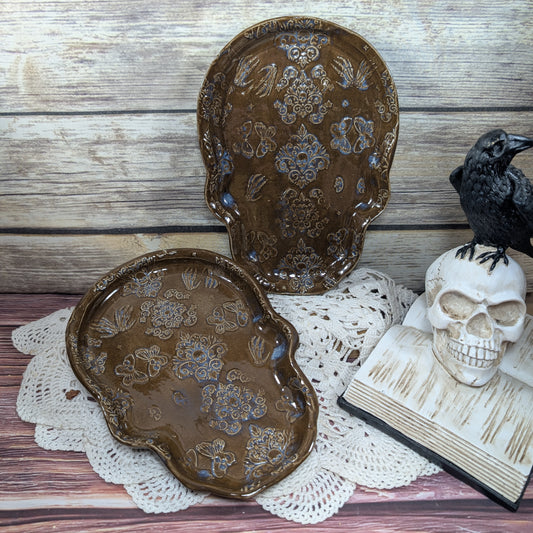 Skull-shaped tray (butterfly skulls)