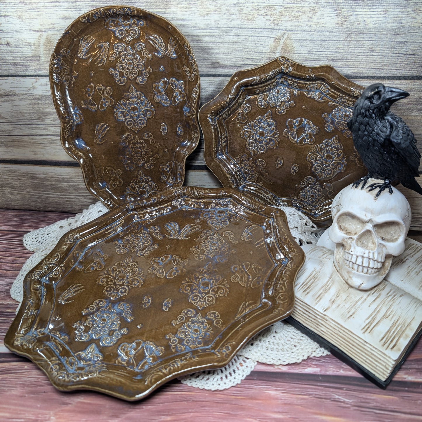 Small oval tray (butterfly skulls)