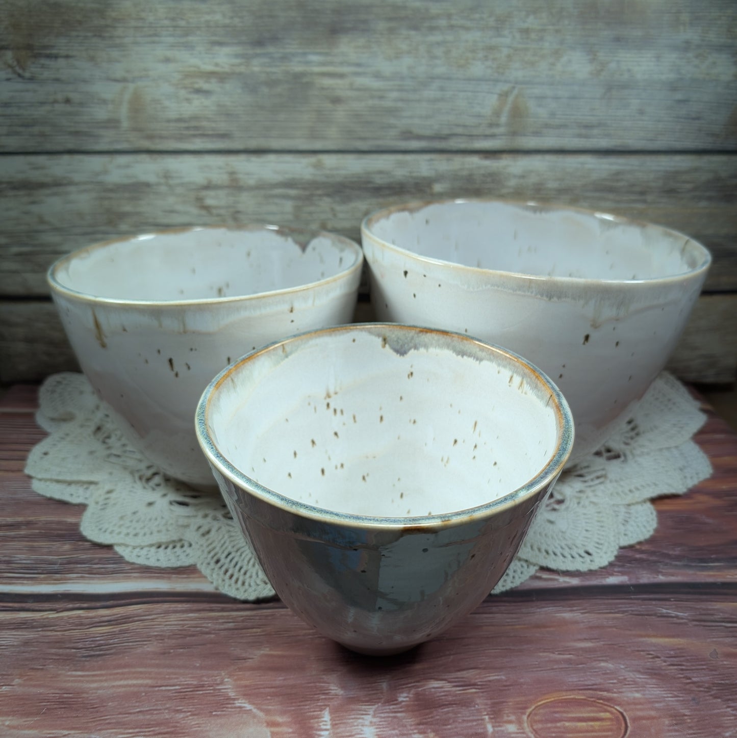 Nesting Mixing bowls (set of three; stoneware)