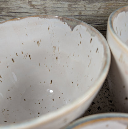 Nesting Mixing bowls (set of three; stoneware)