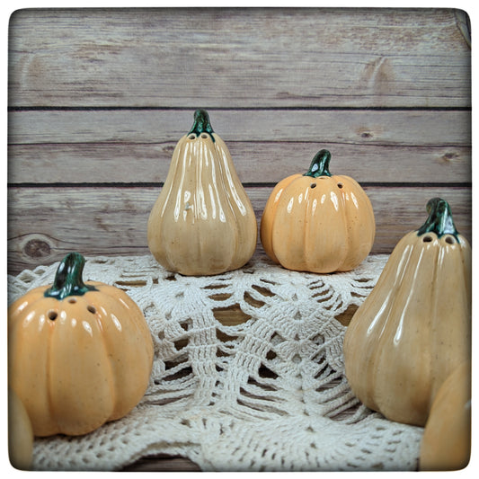 Salt & Pepper shakers (Gourd and Pumpkin)