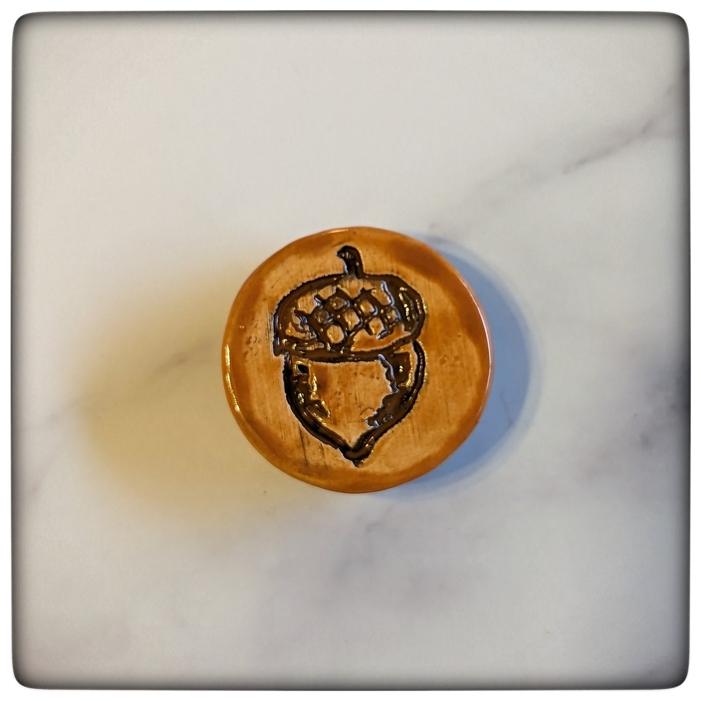 Acorn magnet