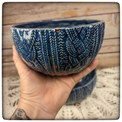 Cabled Sweater bowl (large)