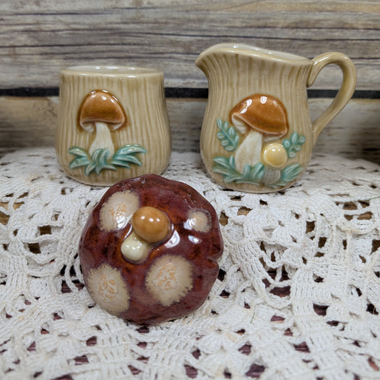 Retro Mushroom cream and sugar set (made-to-order, 6-8 weeks)