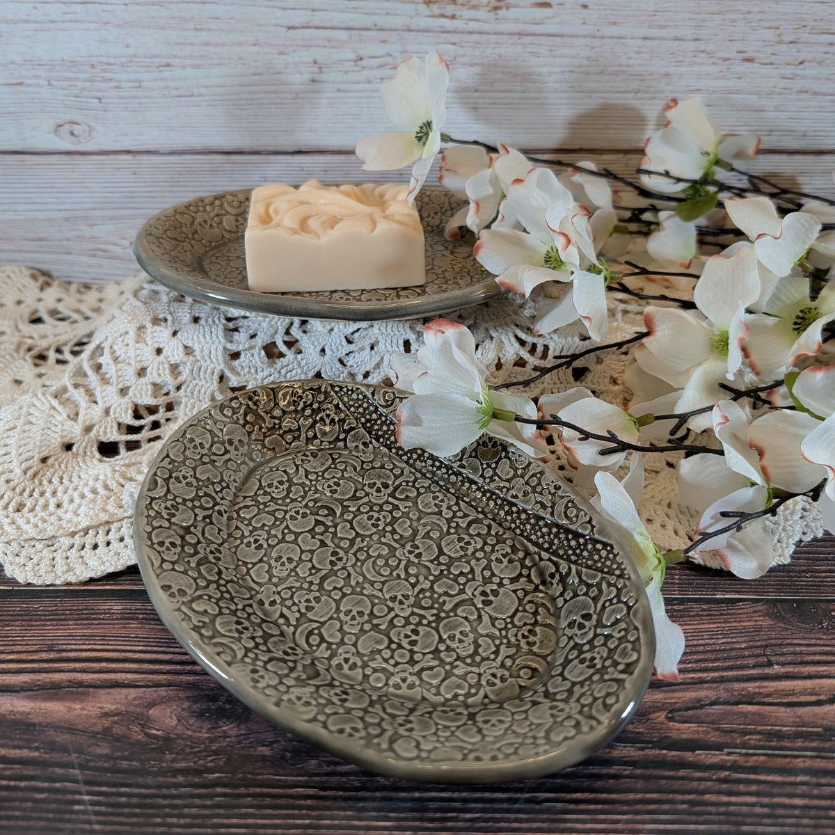 Skull soap dish (oval)
