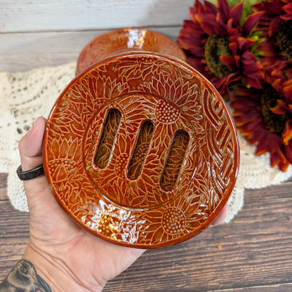Sunflower soap dish (round; tiered)