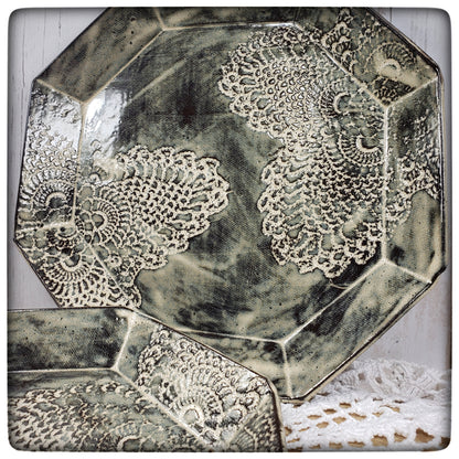 Crocheted Doily Dish (Sharon style; large octagonal)