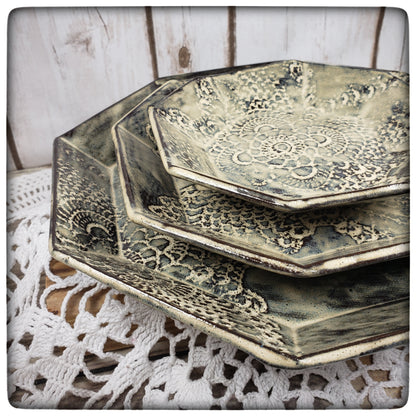 Crocheted Doily Dish (Sharon style; medium octagonal)
