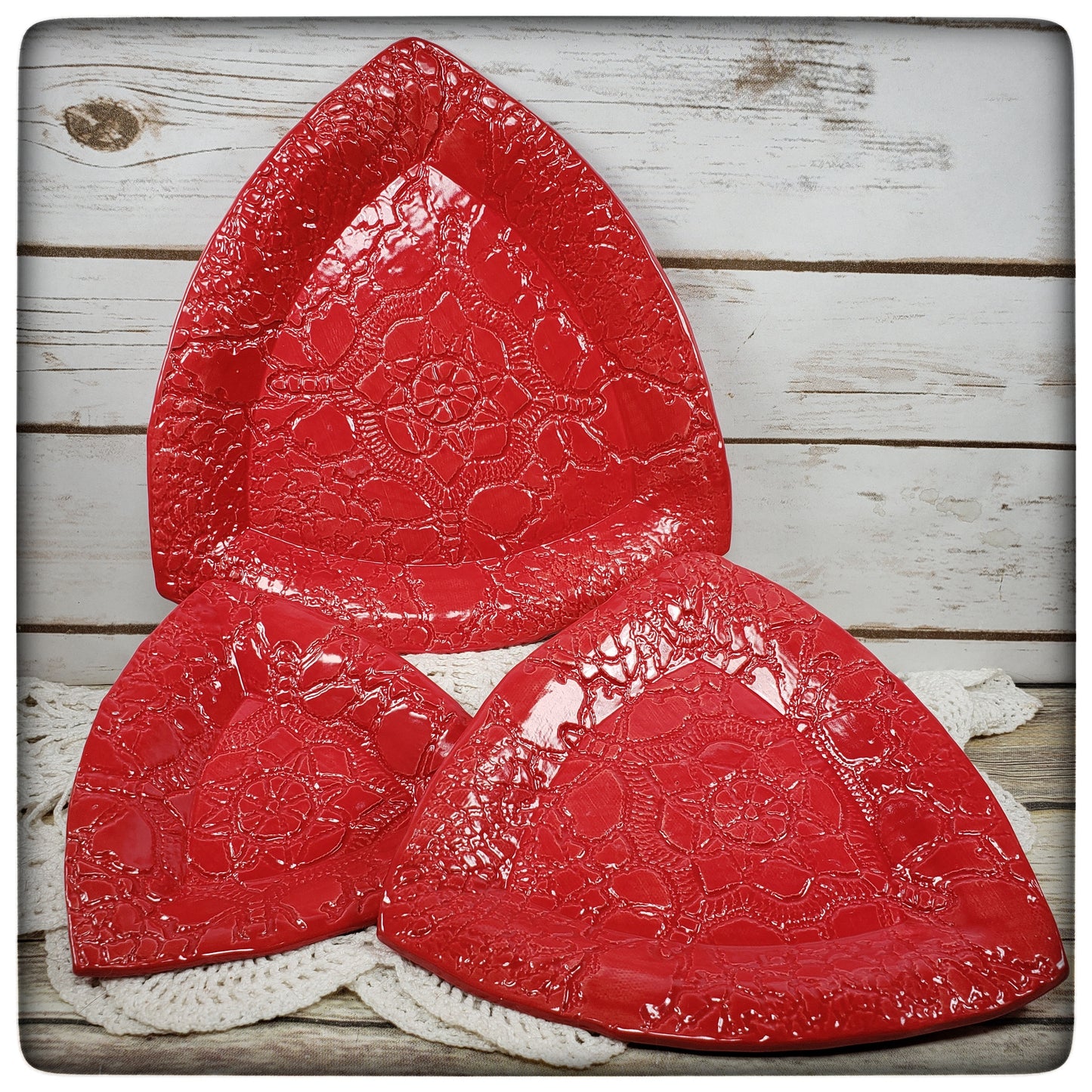 Crocheted Doily triangle dish (Marie style; 7 inch)
