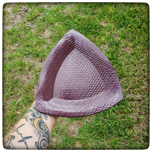 Knit Stitch triangle dish (7 inch)