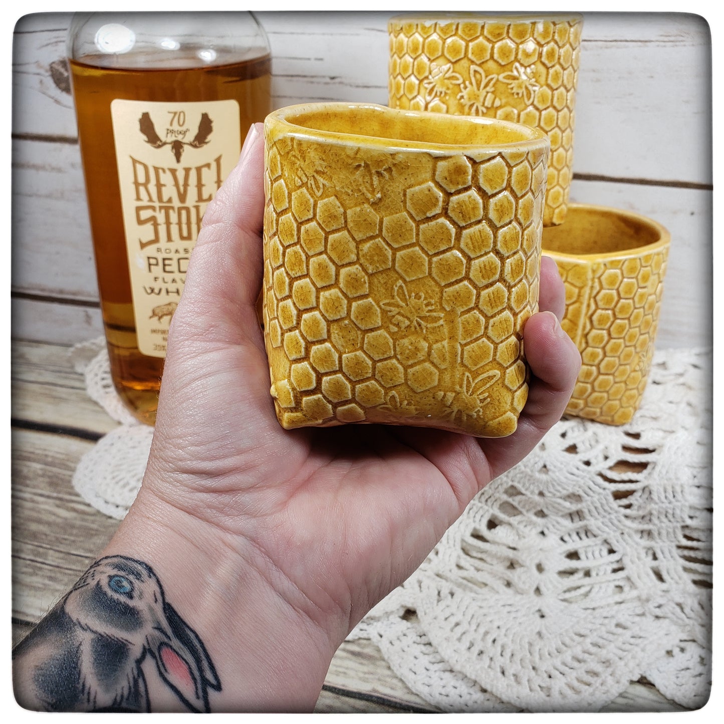 Honeycomb whiskey cup