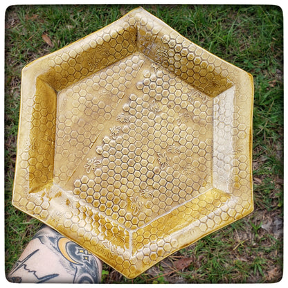 Honeycomb hexagon dish (8.5 inch)