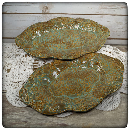 Grapevine Oval Nesting dishes (set of two)