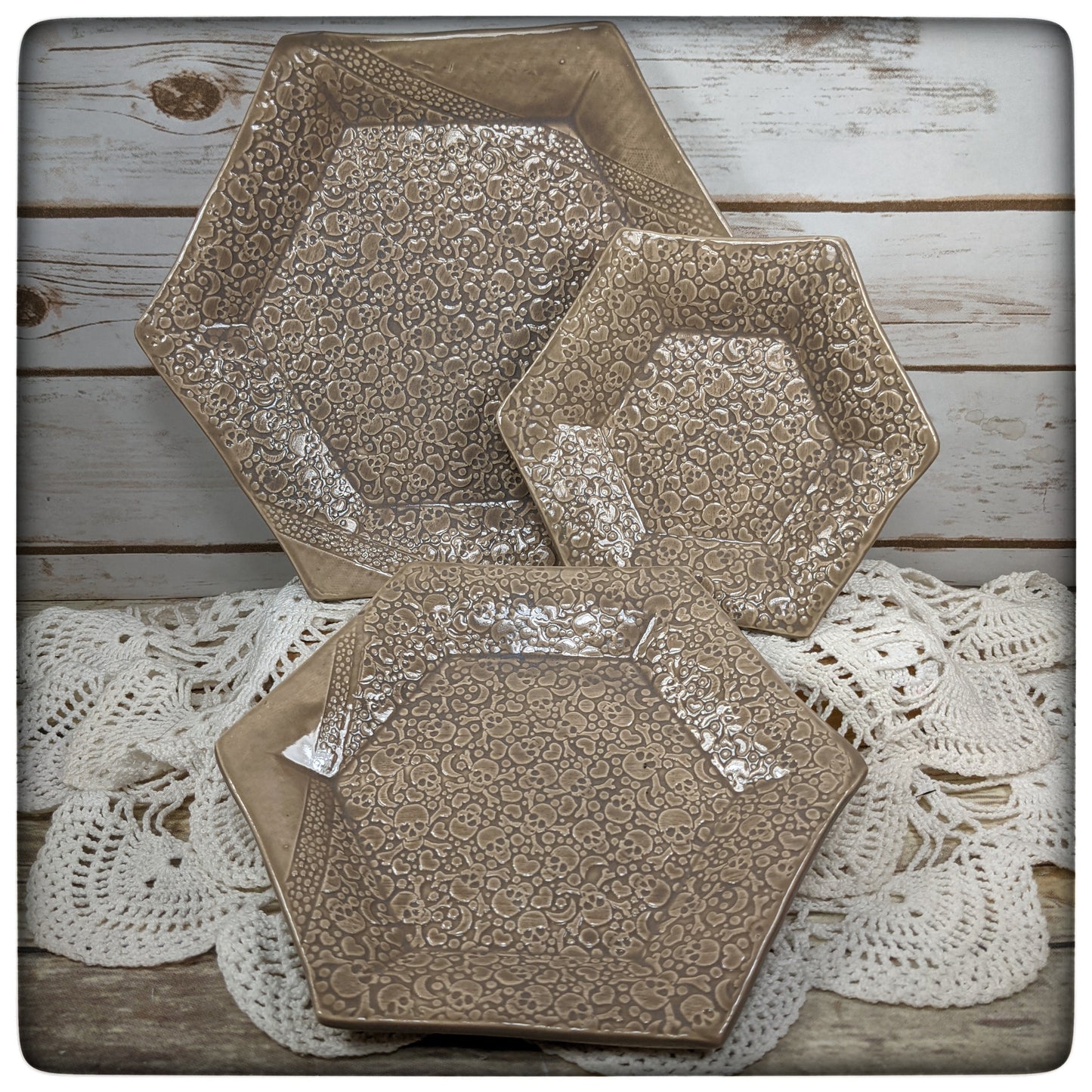 Skull hexagon dish (5.5 inch)