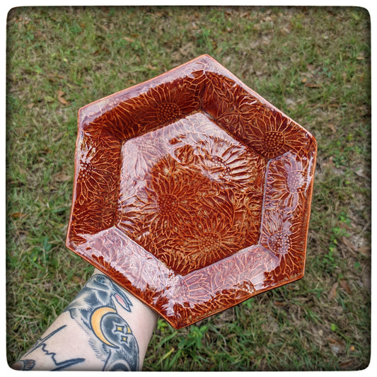 Sunflower hexagon dish (7 inch)